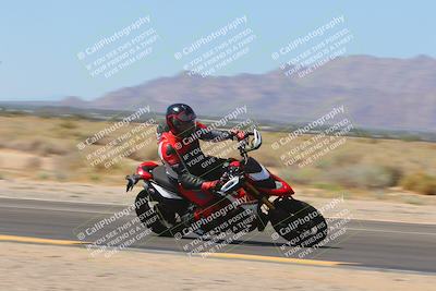media/Sep-25-2023-Moto Forza (Mon) [[81ffa65e0a]]/B-C Group/Session 3 (Turn 16 Inside)/